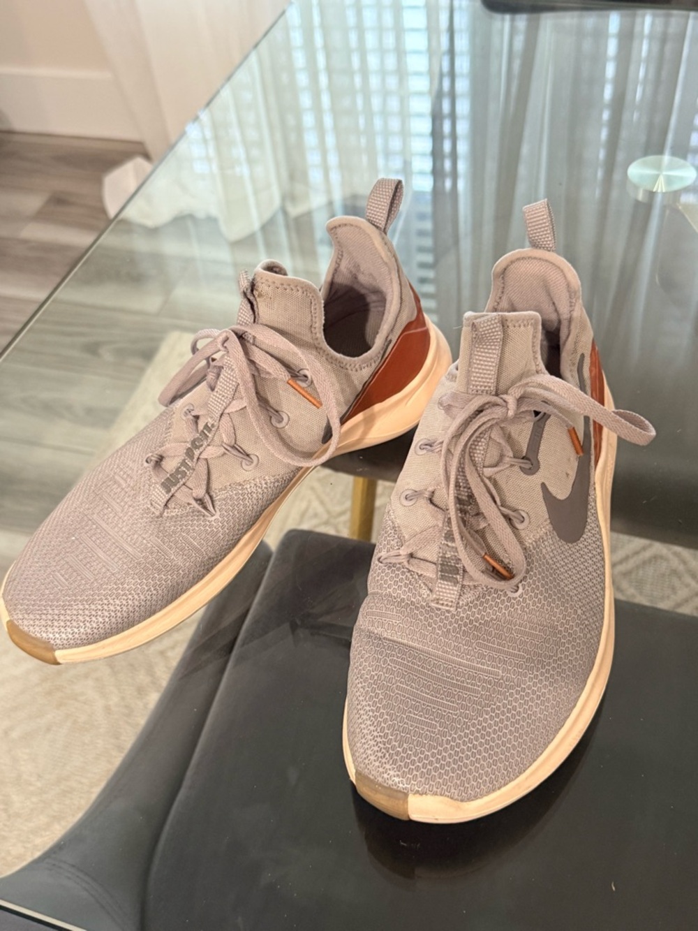 Nike Women’s Gray Knit Athletic Sneakers with Brown Heel Accent- Size 11